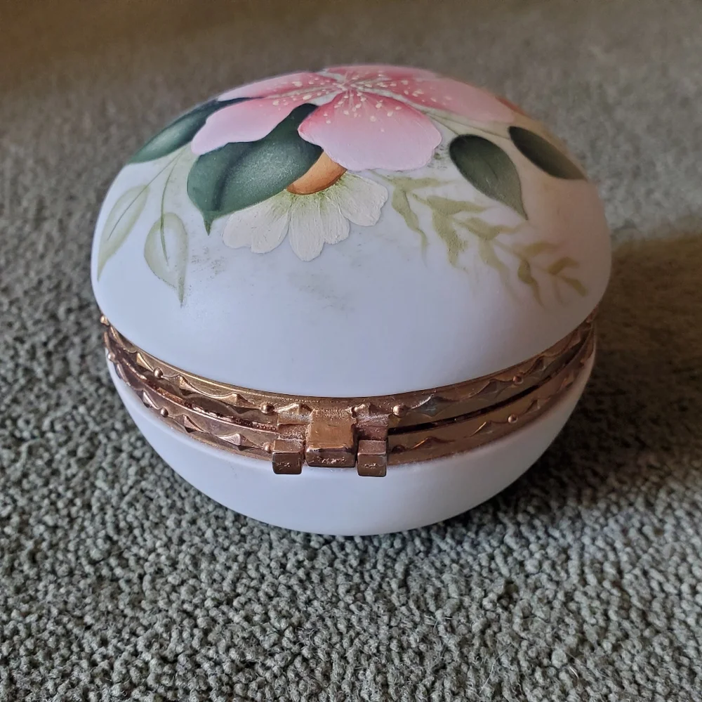 Vintage Handpainted Floral Trinket Box